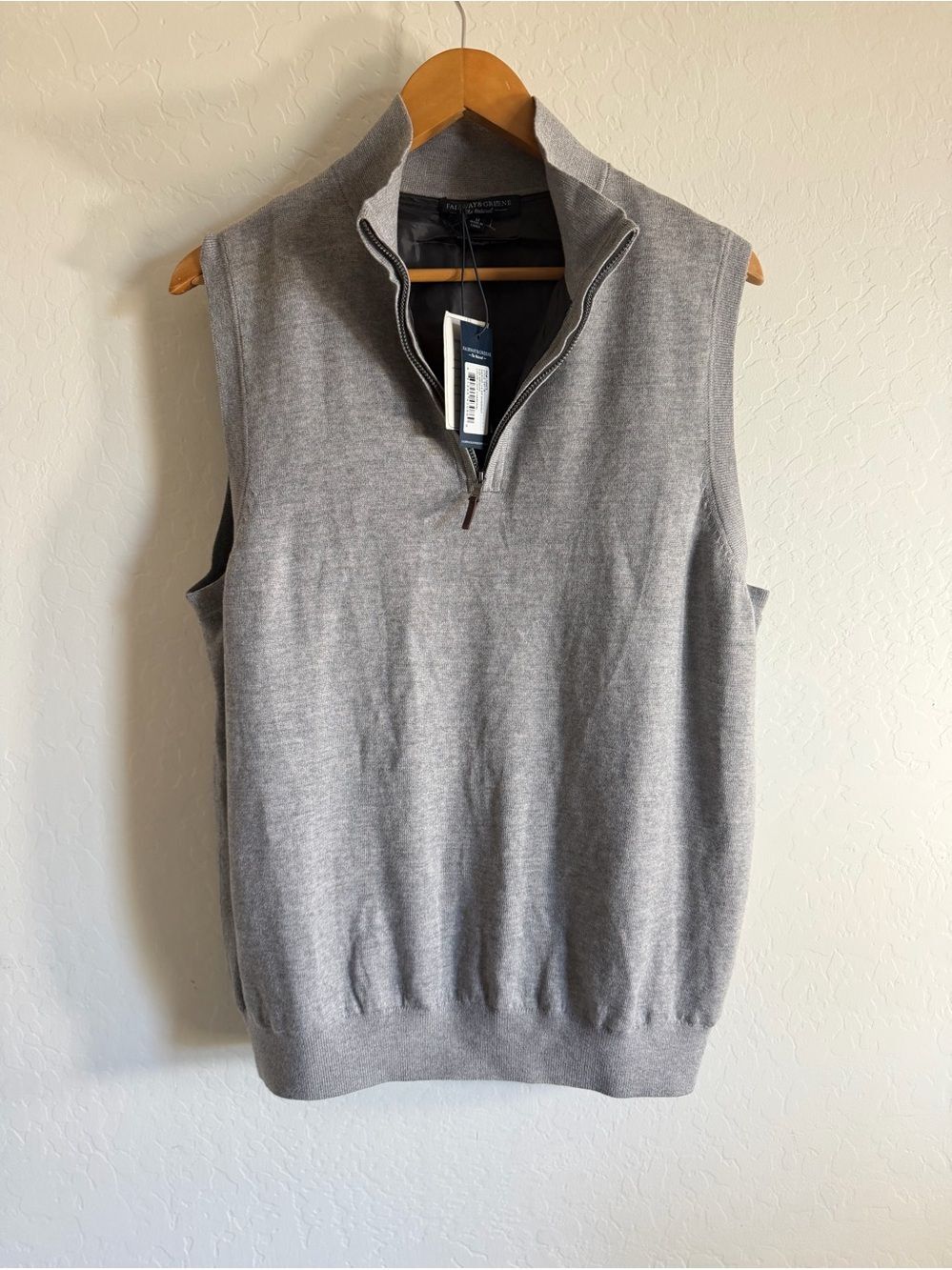NWT Fairway & Greene Merino Wool 1/4 Zip Wind vest Light Charcoal Medium